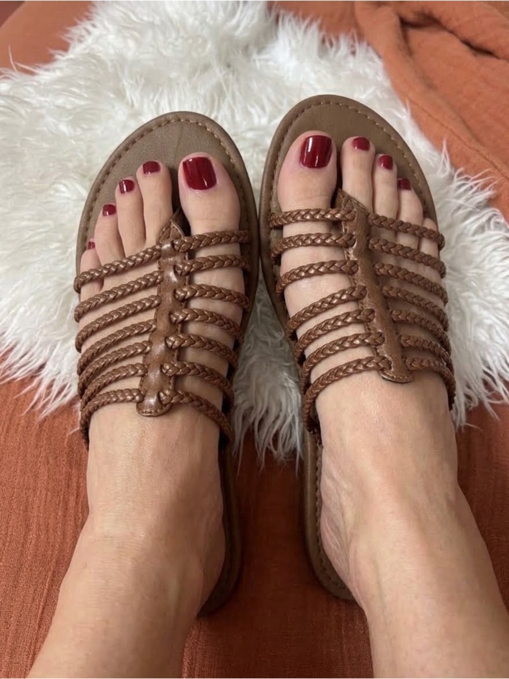 NWT Billabong Women’s Brown Braided Thong Slide Sandals size 9